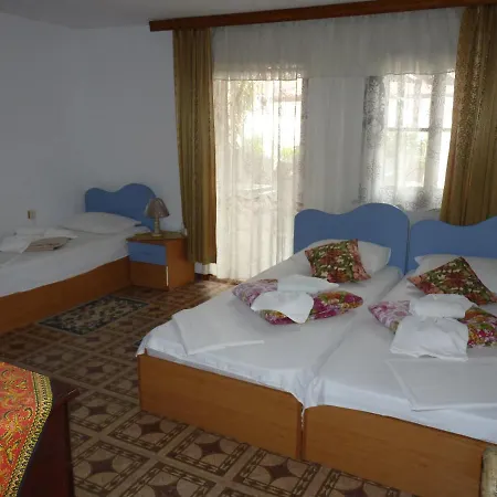 Guest House Zhelevi-2