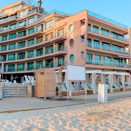 Beachfront Apartments By Marty'S-2