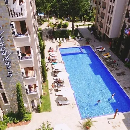 Destination Bulgaria 2000 Cascadas Private Summer Family Apartments-3