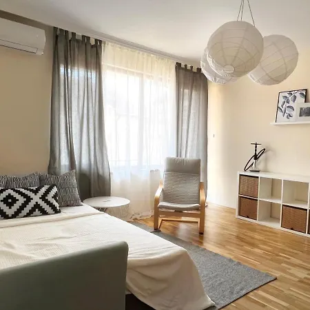 Lovely Apartment With Balcony In Pomorie Old Town By Flat Mаnаger-2