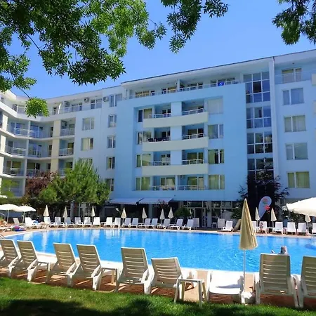 Amazing 2 Bedroom Apartment Next To The Beach-3