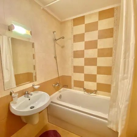 Royal Sun - Private Apartment - Bsr - 2-3