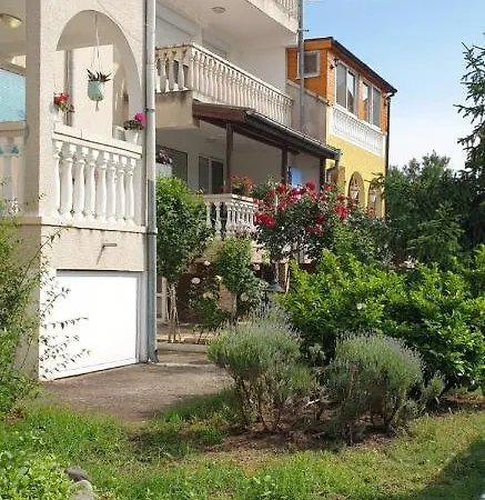 Апартаменти Браво 1 Двустаен Ромео И Гери Дом-3