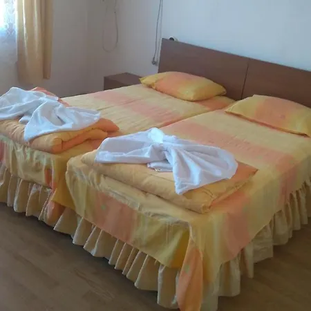 Guest House Plada View-3