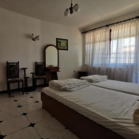 Lazur Seaview Apartment-2