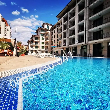 Pool Apartment Amadeus Lux-2