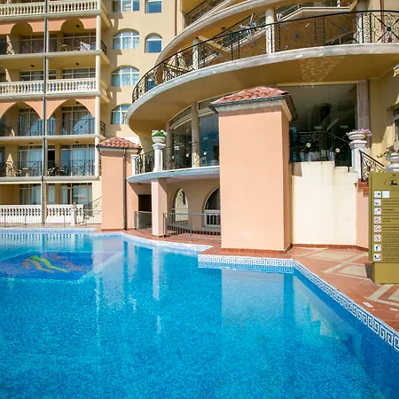 Atrium Beach-2