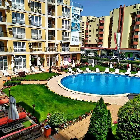 Flores Park Apartments-2