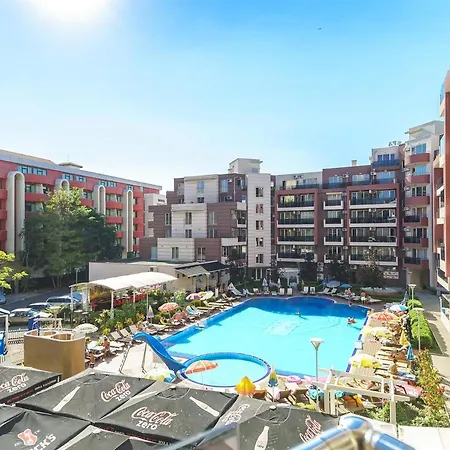 Sunny And Cosy Appartment In Admiral Plaza Hotel-2