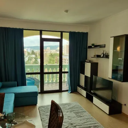 Hotel Babylon-3