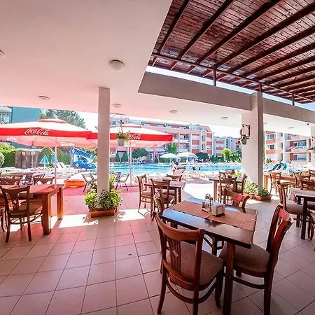 Spacious, 1 Bedroom Apartment-2