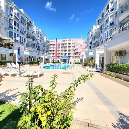 1 Bedroom Apartment In Sunny Dream Complex-2
