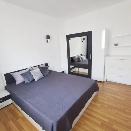 One-Bedroom Apartment In Pomorie-2