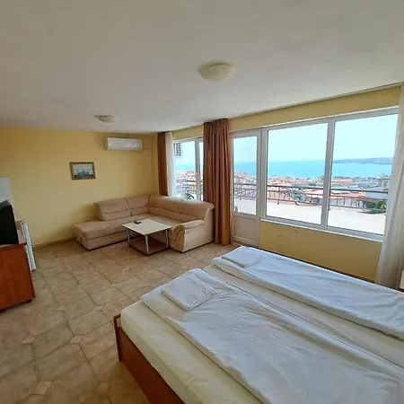 Polikseni Guest House-3