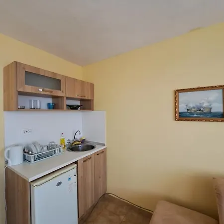 Polikseni Guest House-2