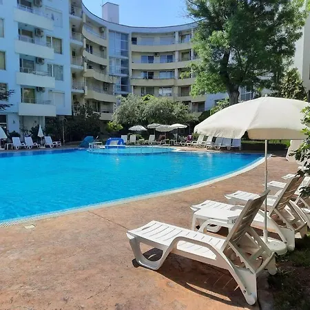 Central, 1 Bed Apt, 3* Yassen-2