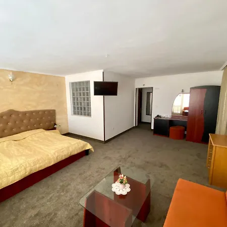 Family Hotel The Golden Fish-2