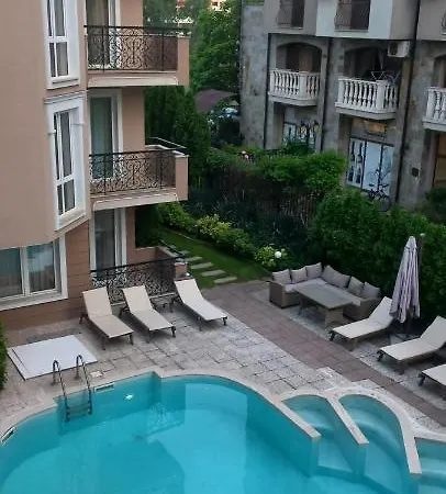 Даун Парк Делюкс-2