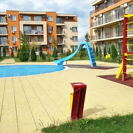 Spacious, 2 Bed Apt, Fort Orchid-3