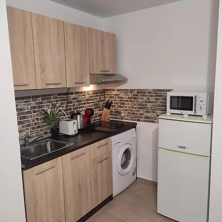 Apartment Ferienunterkunft Strandnaehe Mit Pools-3
