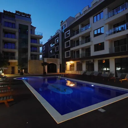 Apart-Hotel Panorama Sea Lux-3