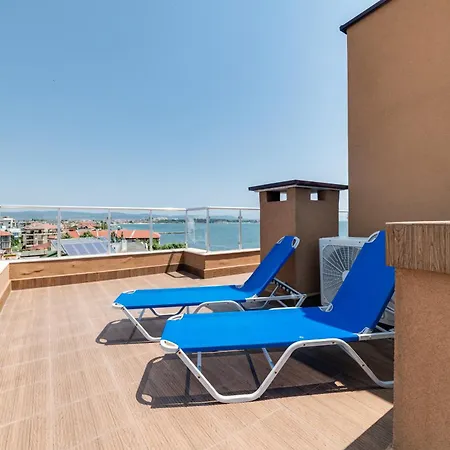 Apartcomplex Golden Bay-3