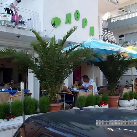 Guesthouse Flora-3