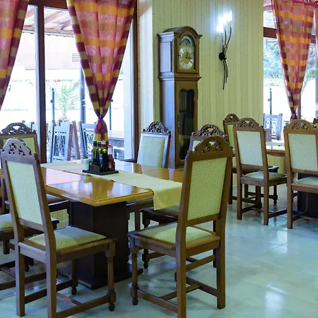 Villa Maria Revas-2