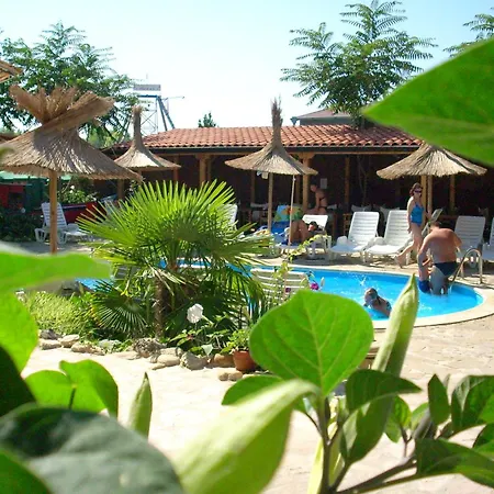 Family Hotel Tropicana-2