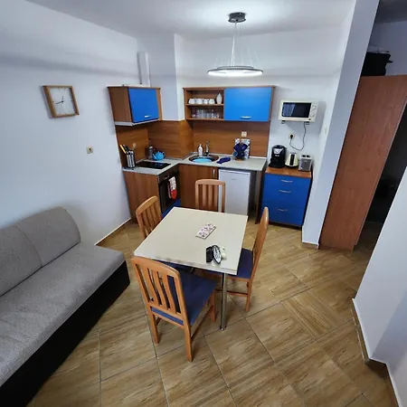 Golden Dreams Apartment-2