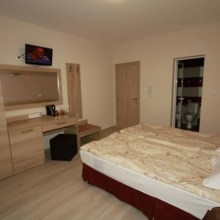 Guest House Dobi-3