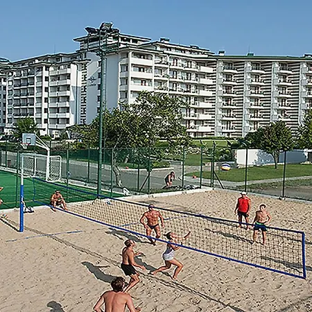 Private Studio In Emerald Beach Resort-2