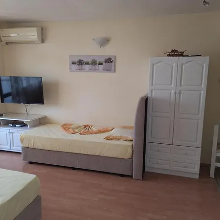 Primorski Briz Guest House-2