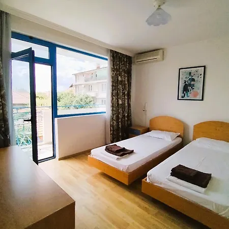Lira Sto Apartments-2