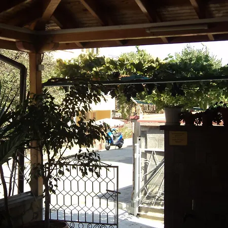Guest House Drazhev-2