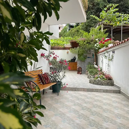 Sarievi Holiday Home-3