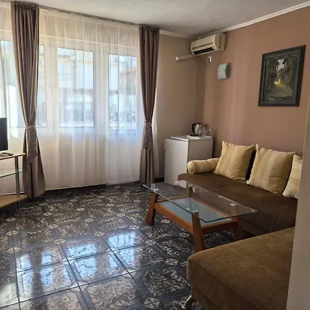 Family Hotel Alfa Vita-3