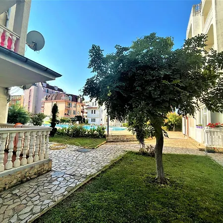 Bravo 5 Apartments-3