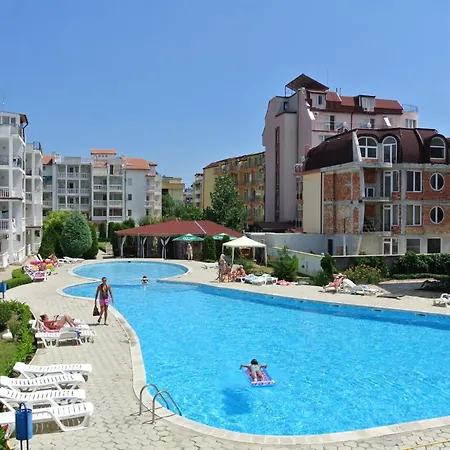 Bravo 5 Apartments-2