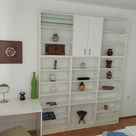 Flora Beach Apartaments-2