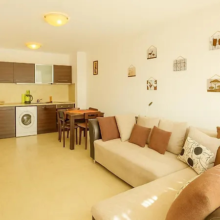 Home Comfort 3 Rooms Apartment Butterfly-3
