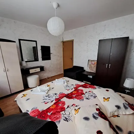 Azuro Aparthotel Sunny Beach-3