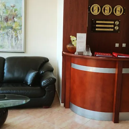 Sunny Flower Family Hotel-3