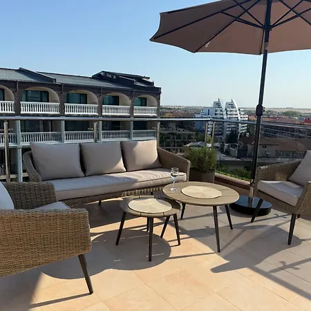 Admiral Plaza Apartments-2