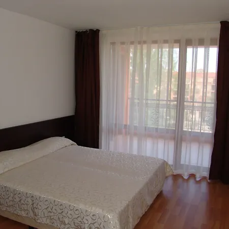 Apart Hotel Happy-2