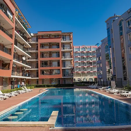 Sunset Beach - Menada Apartments-2