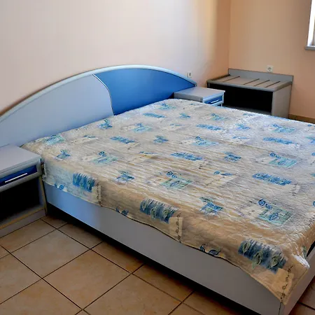 La Playa Apartments-3