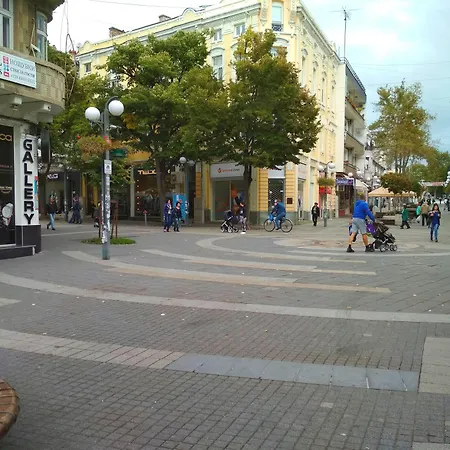 Hostel Compass Burgas-3
