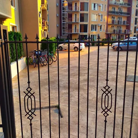 Vip Zone Apartments-3
