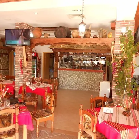 Sunny Holiday Apartments-2